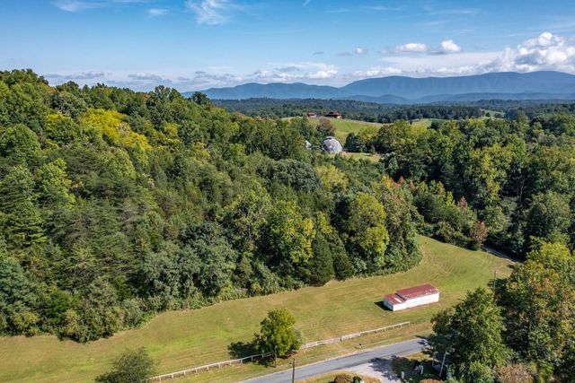 4745 Plank RD, Natural Bridge, VA 24578