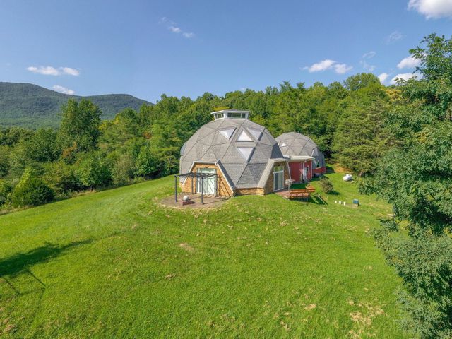 4745 Plank RD, Natural Bridge, VA 24578