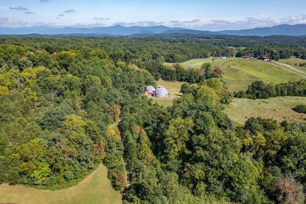 4745 Plank RD, Natural Bridge, VA 24578
