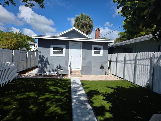 312 N H Street A, Lake Worth Beach, FL 33460