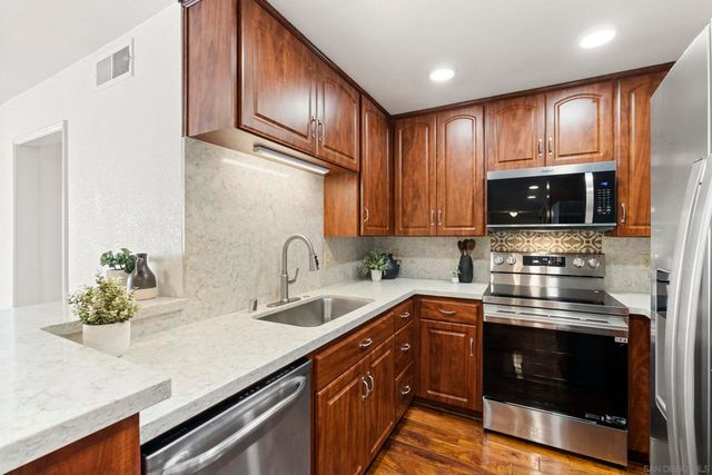 750 State 202, San Diego, CA 92101