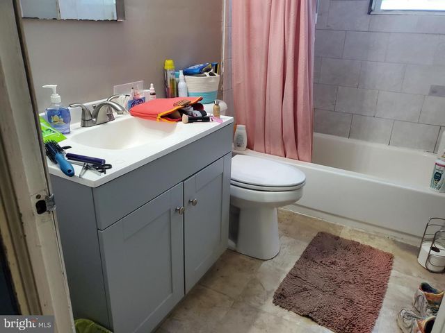 196 JERRYS AVE, Clayton, NJ 08312