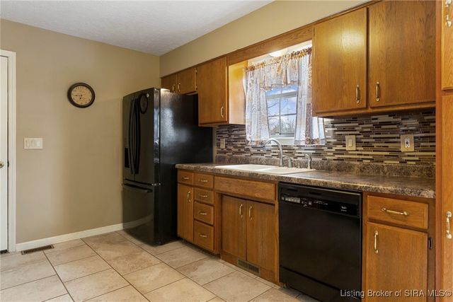 83 Fieldstone Court, New Albany, IN 47150