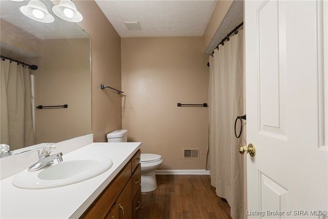 83 Fieldstone Court, New Albany, IN 47150