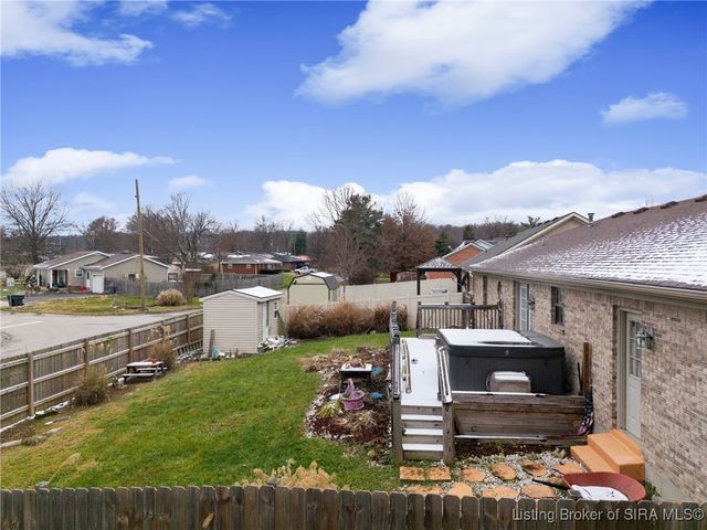 83 Fieldstone Court, New Albany, IN 47150