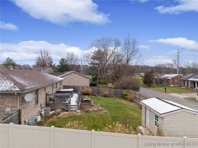 83 Fieldstone Court, New Albany, IN 47150