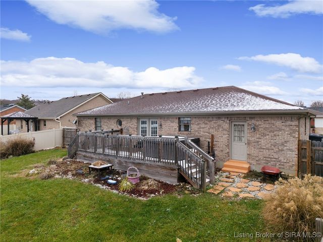 83 Fieldstone Court, New Albany, IN 47150