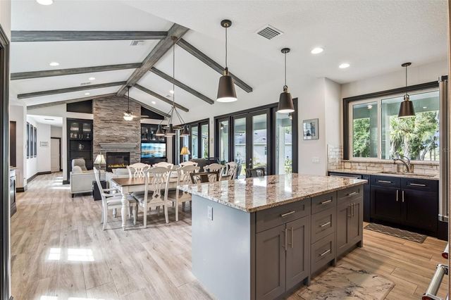 372 W LAKEVIEW AVENUE, Lake Mary, FL 32746