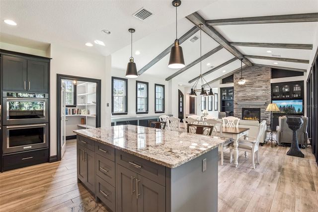 372 W LAKEVIEW AVENUE, Lake Mary, FL 32746