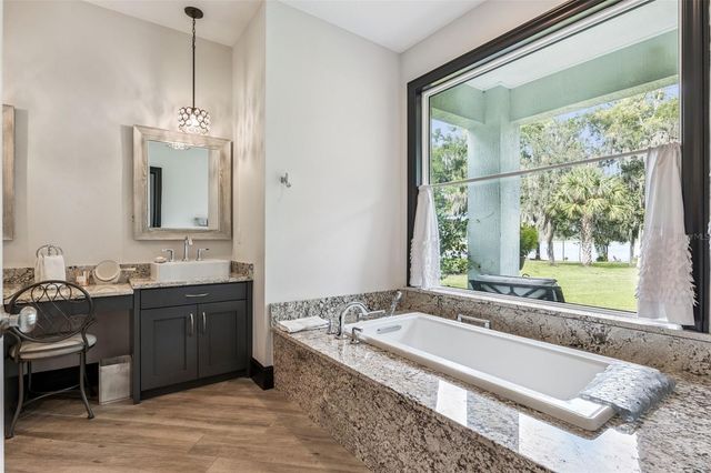 372 W LAKEVIEW AVENUE, Lake Mary, FL 32746
