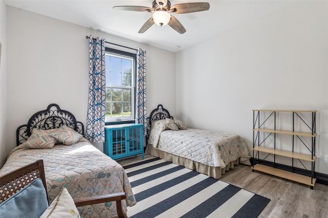 372 W LAKEVIEW AVENUE, Lake Mary, FL 32746