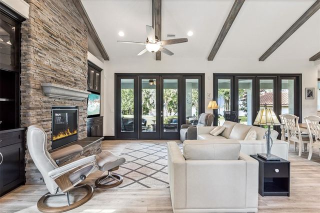 372 W LAKEVIEW AVENUE, Lake Mary, FL 32746
