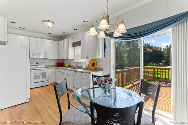 30924 Tanglewood Drive, Novi, MI 48377