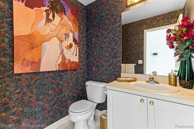 30924 Tanglewood Drive, Novi, MI 48377