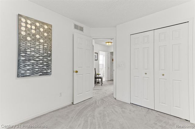 30924 Tanglewood Drive, Novi, MI 48377