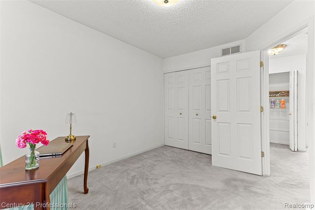 30924 Tanglewood Drive, Novi, MI 48377