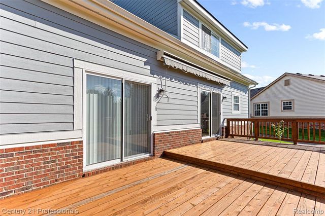 30924 Tanglewood Drive, Novi, MI 48377