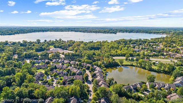 30924 Tanglewood Drive, Novi, MI 48377