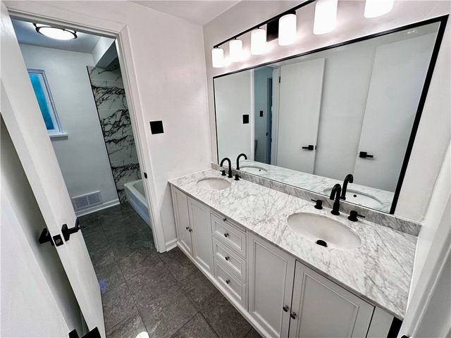 1172 Colgate Dr, Monroeville, PA 15146