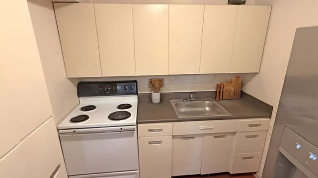 7337 S South Shore Drive 1112, Chicago, IL 60649