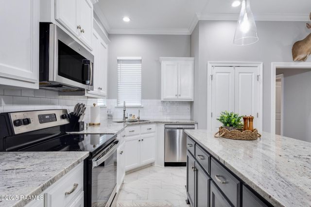 311 Adry Lane, Youngsville, LA 70592