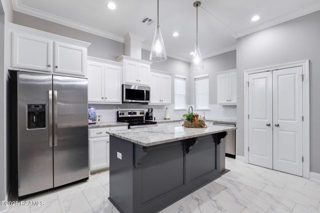 311 Adry Lane, Youngsville, LA 70592