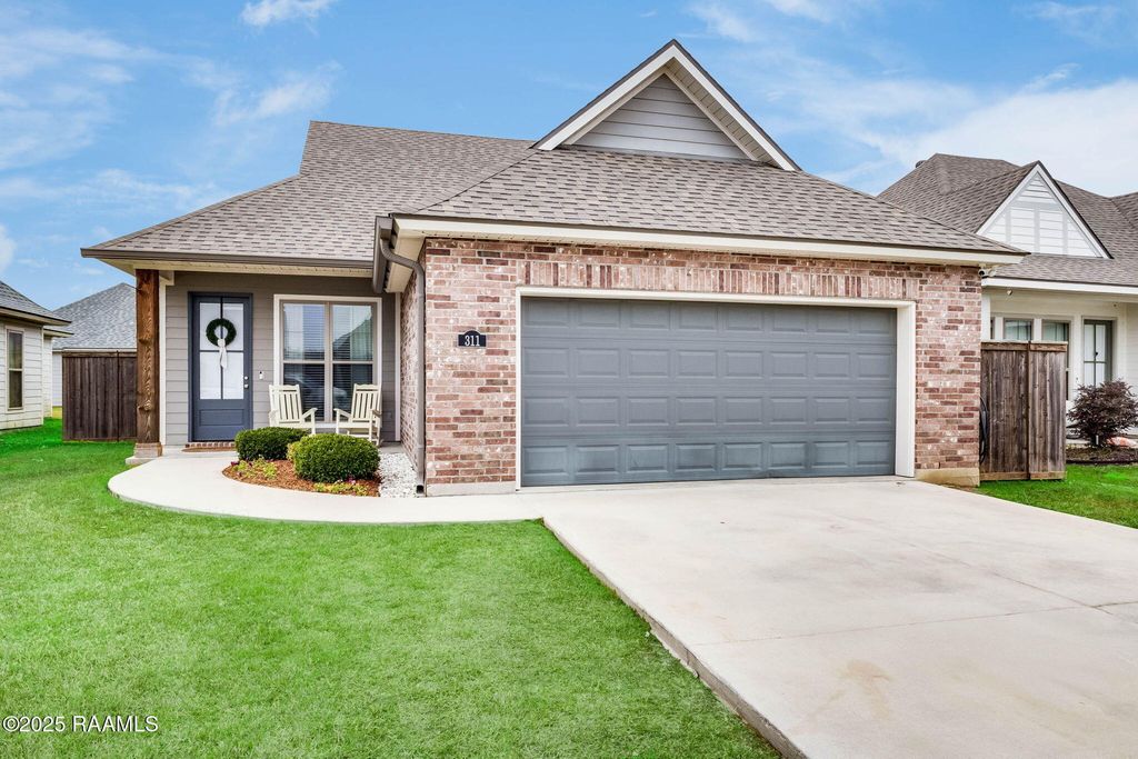 311 Adry Lane, Youngsville, LA 70592