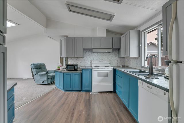 6703 5th Court SE, Lacey, WA 98503