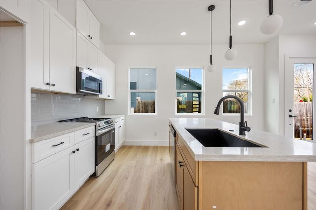 4804 Carmen Street A, Houston, TX 77033