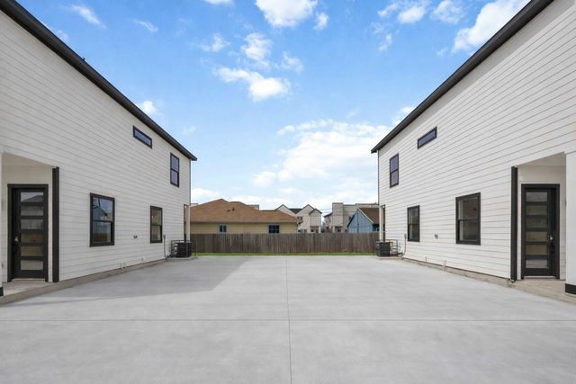 4804 Carmen Street A, Houston, TX 77033