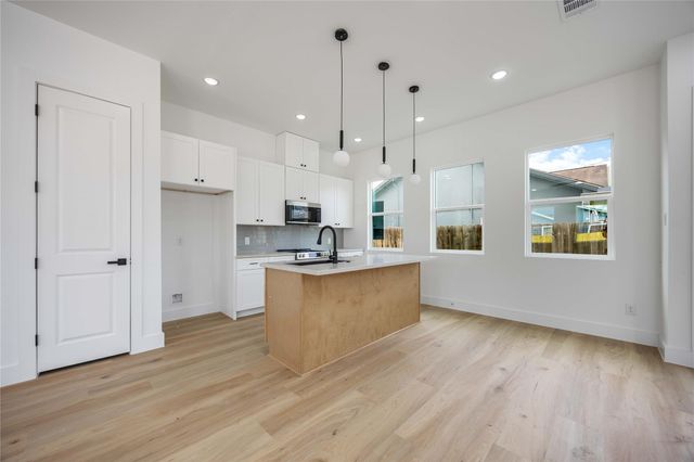 4804 Carmen Street A, Houston, TX 77033