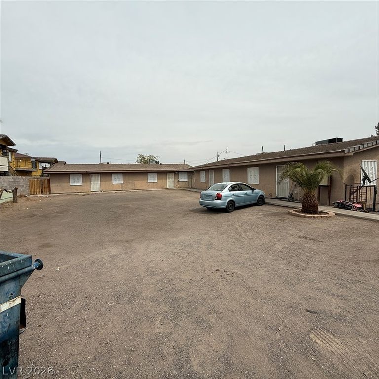 425 East Merlayne Drive, Henderson, NV 89011 — exterior