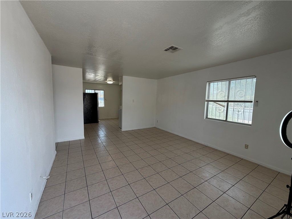 425 East Merlayne Drive, Henderson, NV 89011 — photo 4