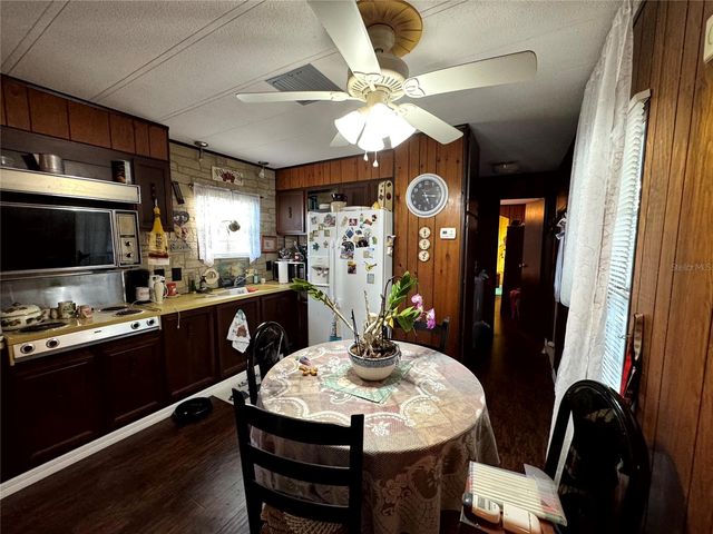 2577 BROOKSIDE CIRCLE, Mount Dora, FL 32757