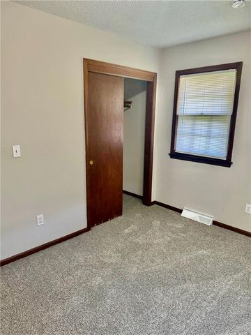 5406 Ditzler Avenue, Raytown, MO 64133