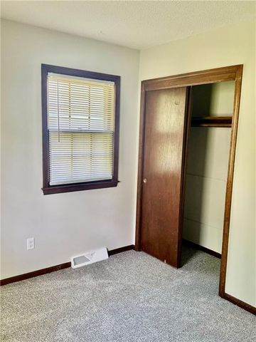 5406 Ditzler Avenue, Raytown, MO 64133
