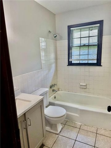5406 Ditzler Avenue, Raytown, MO 64133