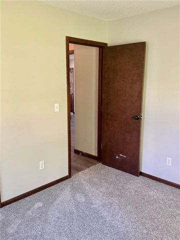 5406 Ditzler Avenue, Raytown, MO 64133