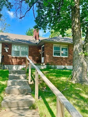 5406 Ditzler Avenue, Raytown, MO 64133