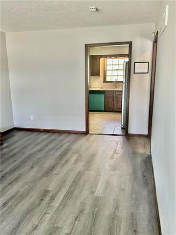 5406 Ditzler Avenue, Raytown, MO 64133