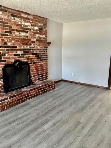 5406 Ditzler Avenue, Raytown, MO 64133