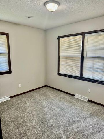 5406 Ditzler Avenue, Raytown, MO 64133
