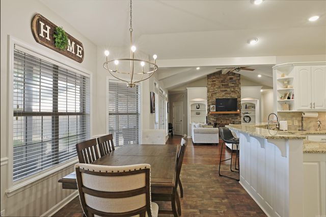 115 OVERLAND TRAIL, White Hall, AR 71602