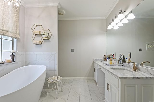 115 OVERLAND TRAIL, White Hall, AR 71602