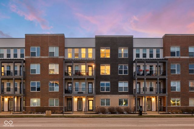 727 N Illinois Street 204, Indianapolis, IN 46204