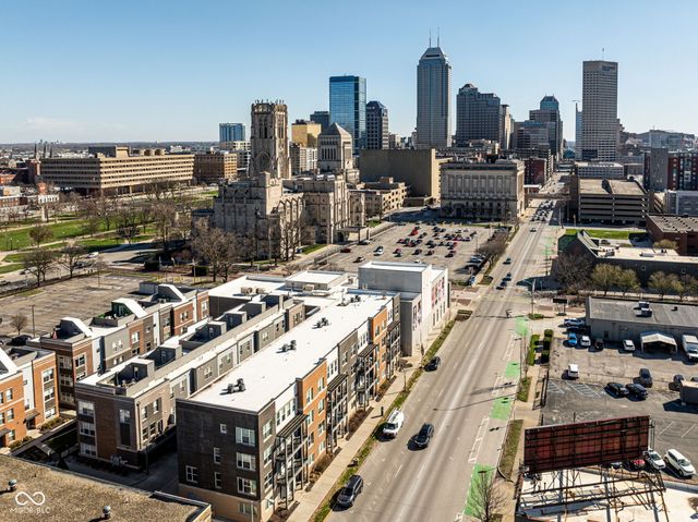 727 N Illinois Street 204, Indianapolis, IN 46204