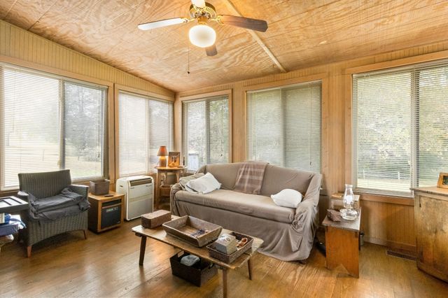 1926 Oak Plains Rd, Ashland City, TN 37015