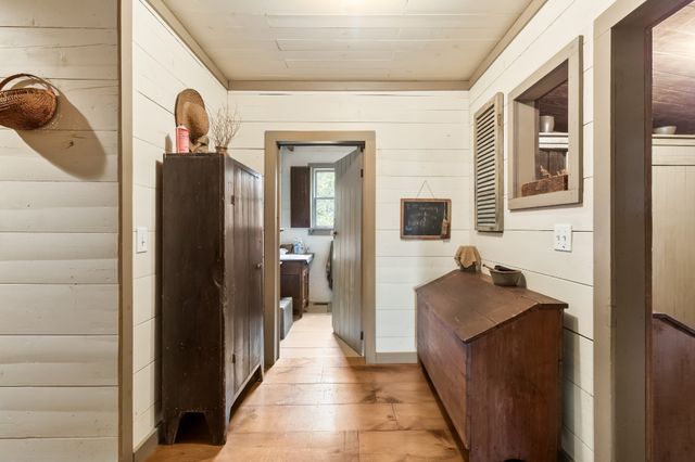 1926 Oak Plains Rd, Ashland City, TN 37015