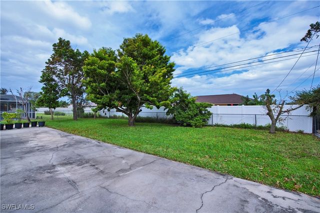 1201 SE 23rd ST, Cape Coral, FL 33990