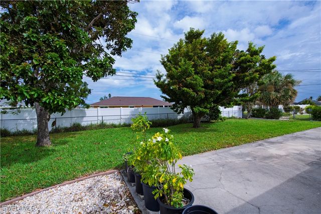 1201 SE 23rd ST, Cape Coral, FL 33990
